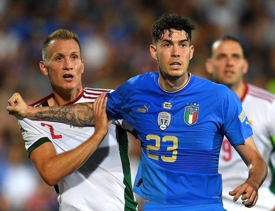 转折点!托特纳姆更衣室发声,意甲关键时刻攻防权衡,信心回归,轮换策略成焦点(托特纳姆热刺vs伯恩利) 转折点!托特纳姆更衣室发声,意甲关键时刻攻防权衡,信心回归,轮换策略成焦点(托特纳姆热刺vs伯恩利)