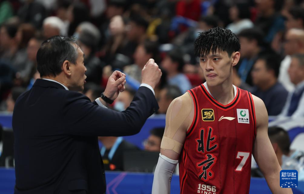 包含加时末段体能课后，上海久事防线松动备战CBA常规赛，态度坚定，资深球员宣示担当的词条-Kaiyun APP